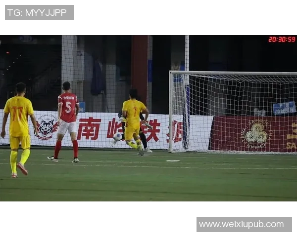 足球比赛文字直播员的精彩瞬间与背后故事揭秘 足球比赛文字直播员的精彩瞬间与背后故事揭秘