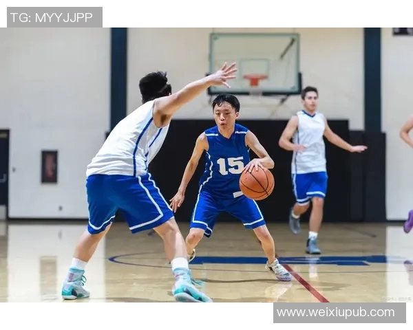 邹雨宸的篮球之路:从青涩少年到职业球员的成长历程与奋斗故事 邹雨宸的篮球之路:从青涩少年到职业球员的成长历程与奋斗故事